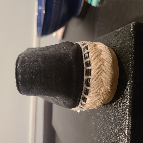 Chanel Black Leather Espadrilles with Woven Trim - Picture 8 of 13